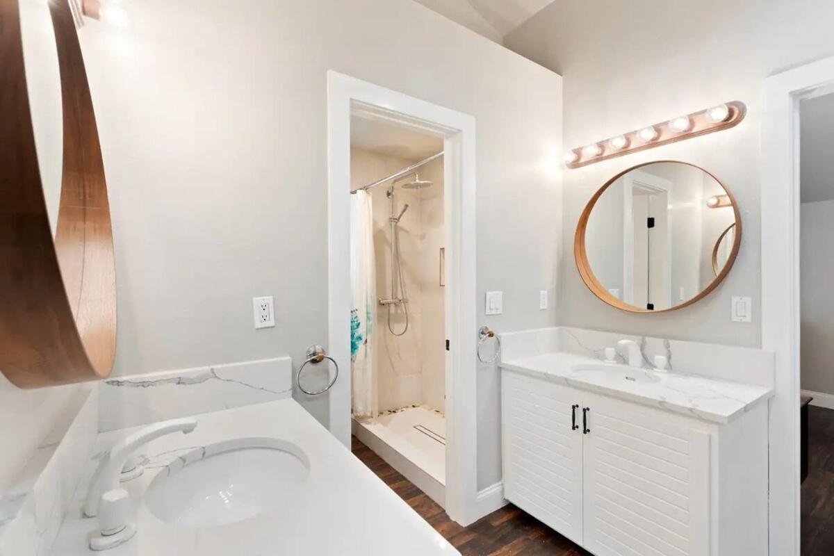 Elegant Beach Living, Just Blocks To The Sand Huntington Beach Exterior photo
